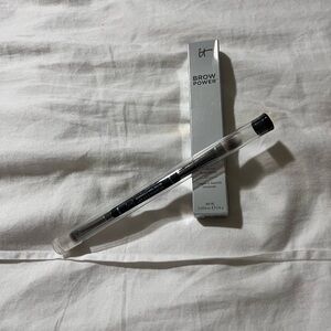 IT Cosmetics Universal Taupe Brow Pencil and no tug dual eyeshadow brush